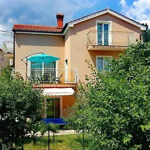 https://appartaments-lion.primorje-gorskikotar.com